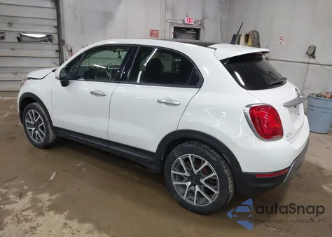 2018 Fiat 500X Trekking Awd z USA, uszkodzony, nr VIN ZFBCFYCB8JP709939